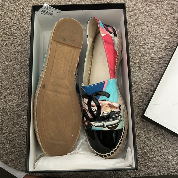 CHANEL 
Fabric Patent CC Espadrilles Multicolor Black - Picture 3 of 3